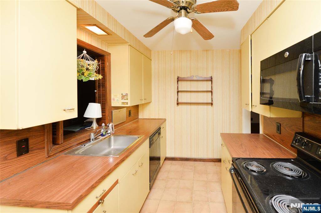 44 Jasper Avenue Teaneck, NJ 07666 - Photo 6 of 23