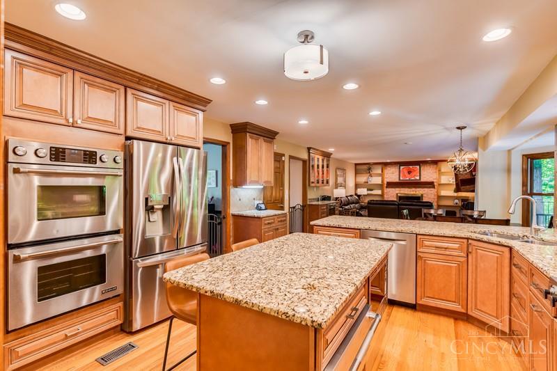 9207 Old Coach Road Cincinnati, OH 45249 - Photo 17 of 41