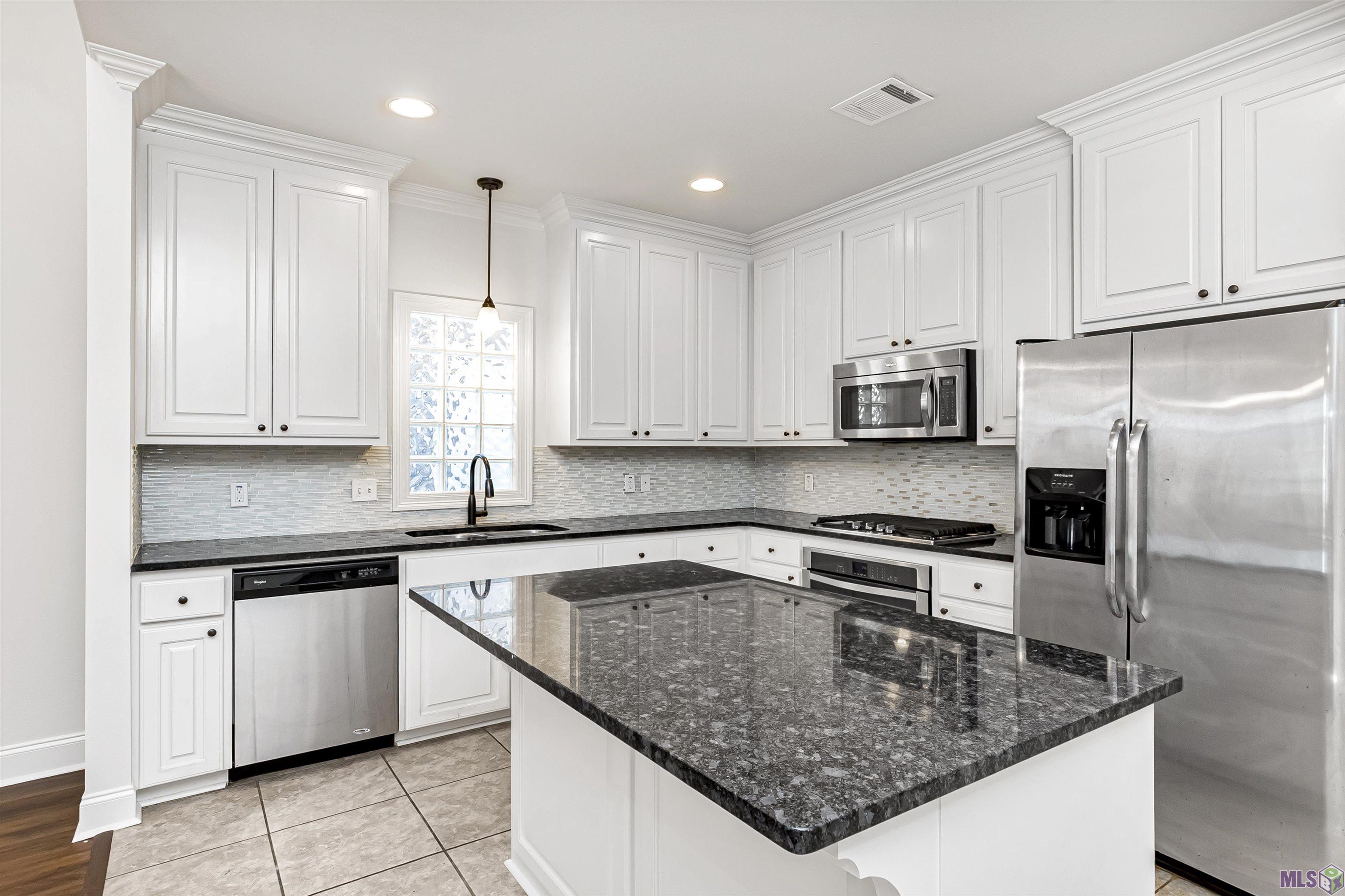 3167 Cypress View Lane Baton Rouge, LA 70810 - Photo 3 of 12