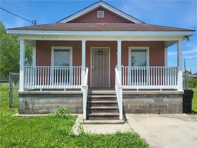 $1,645 | 1806 Egania Street, New Orleans, LA 70117