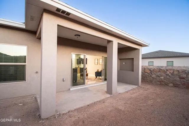 a view of a house with porch