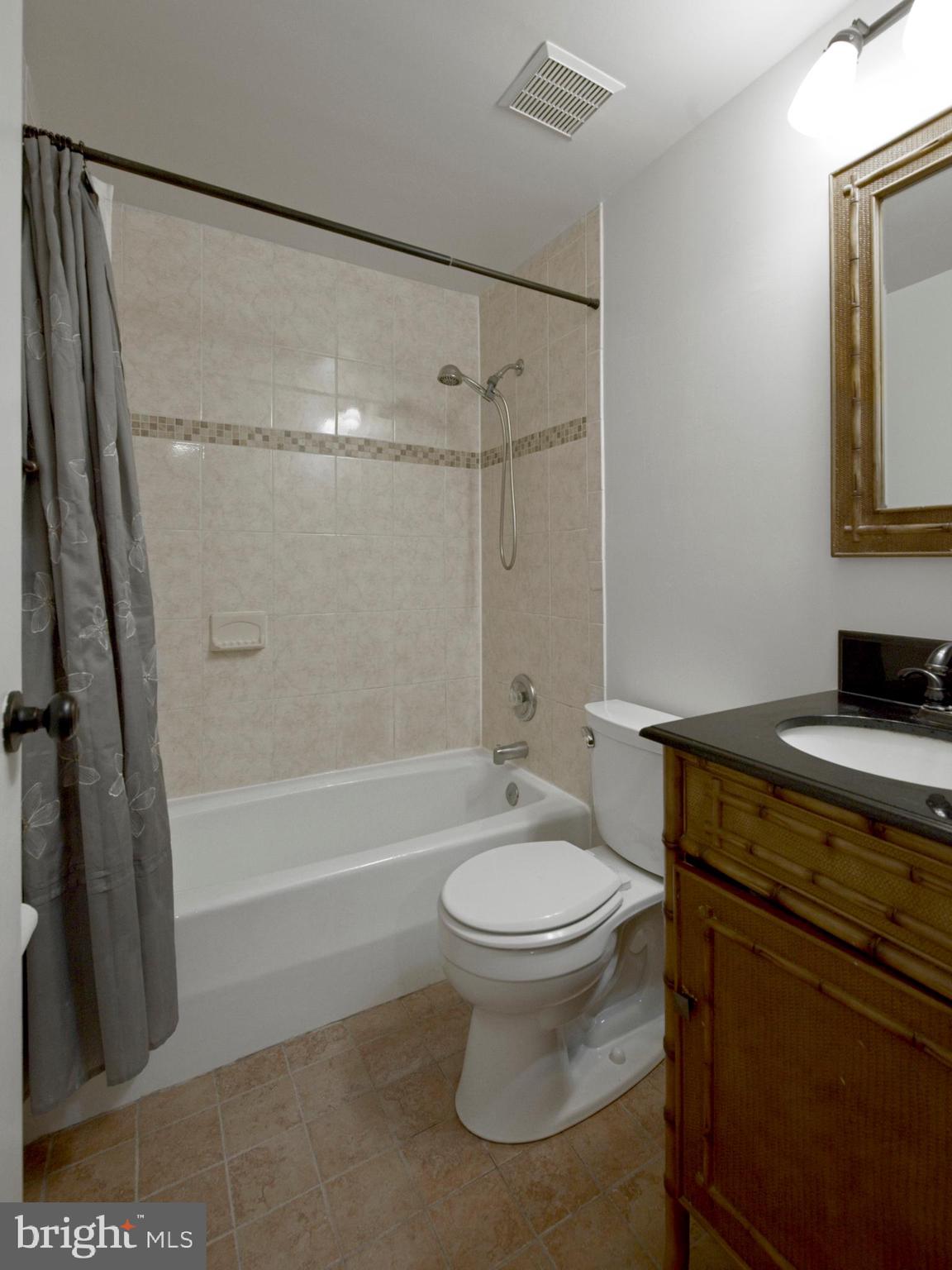 2360 Old Trail Drive Reston, VA 20191 - Photo 14 of 40 Upstairs main bathroom