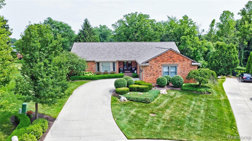 1692 Edinborough Drive Rochester Hills, MI 48306 - Photo 1 of 53