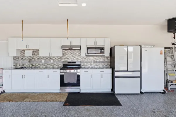 $610,000 | 9934 14th Circle Northeast, St. Michael, MN 55376