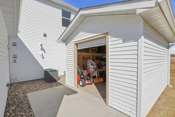 $610,000 | 9934 14th Circle Northeast, St. Michael, MN 55376