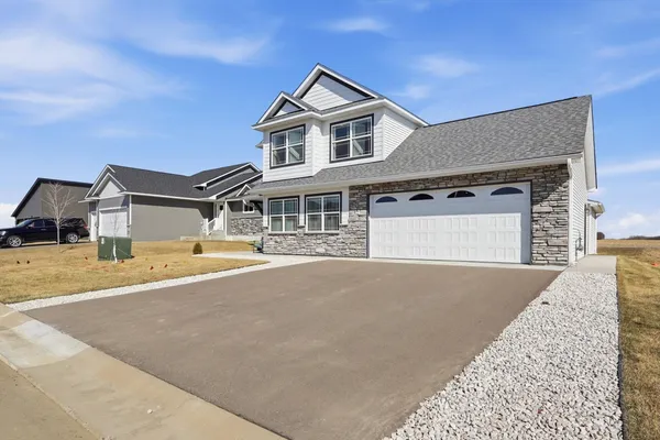 $610,000 | 9934 14th Circle Northeast, St. Michael, MN 55376