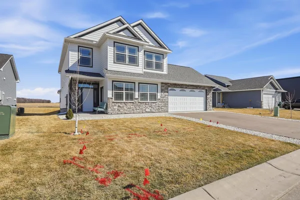 $610,000 | 9934 14th Circle Northeast, St. Michael, MN 55376
