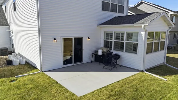 $610,000 | 9934 14th Circle Northeast, St. Michael, MN 55376