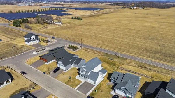 $610,000 | 9934 14th Circle Northeast, St. Michael, MN 55376