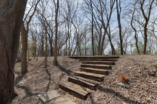 $139,900 | 903 North Linden Street, Unit 207, Normal, IL 61761