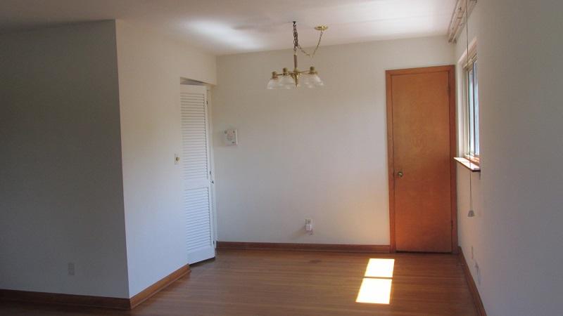 1016 Estates Road Southeast Roanoke, VA 24014 - Photo 8 of 56 w/pantry or closet