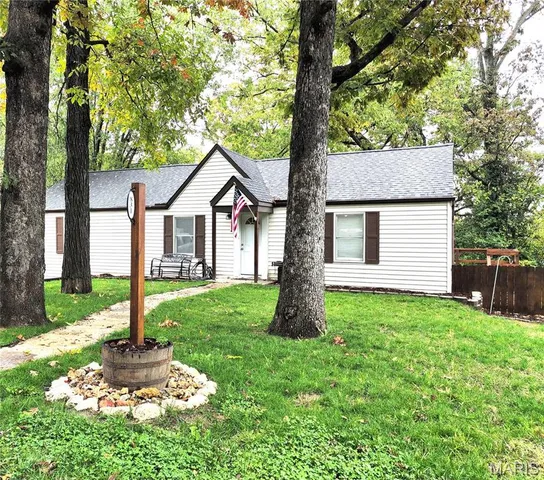 $250,000 | 831 Oak Drive, Fenton, MO 63026