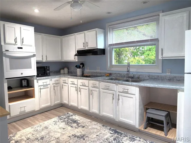 $250,000 | 831 Oak Drive, Fenton, MO 63026