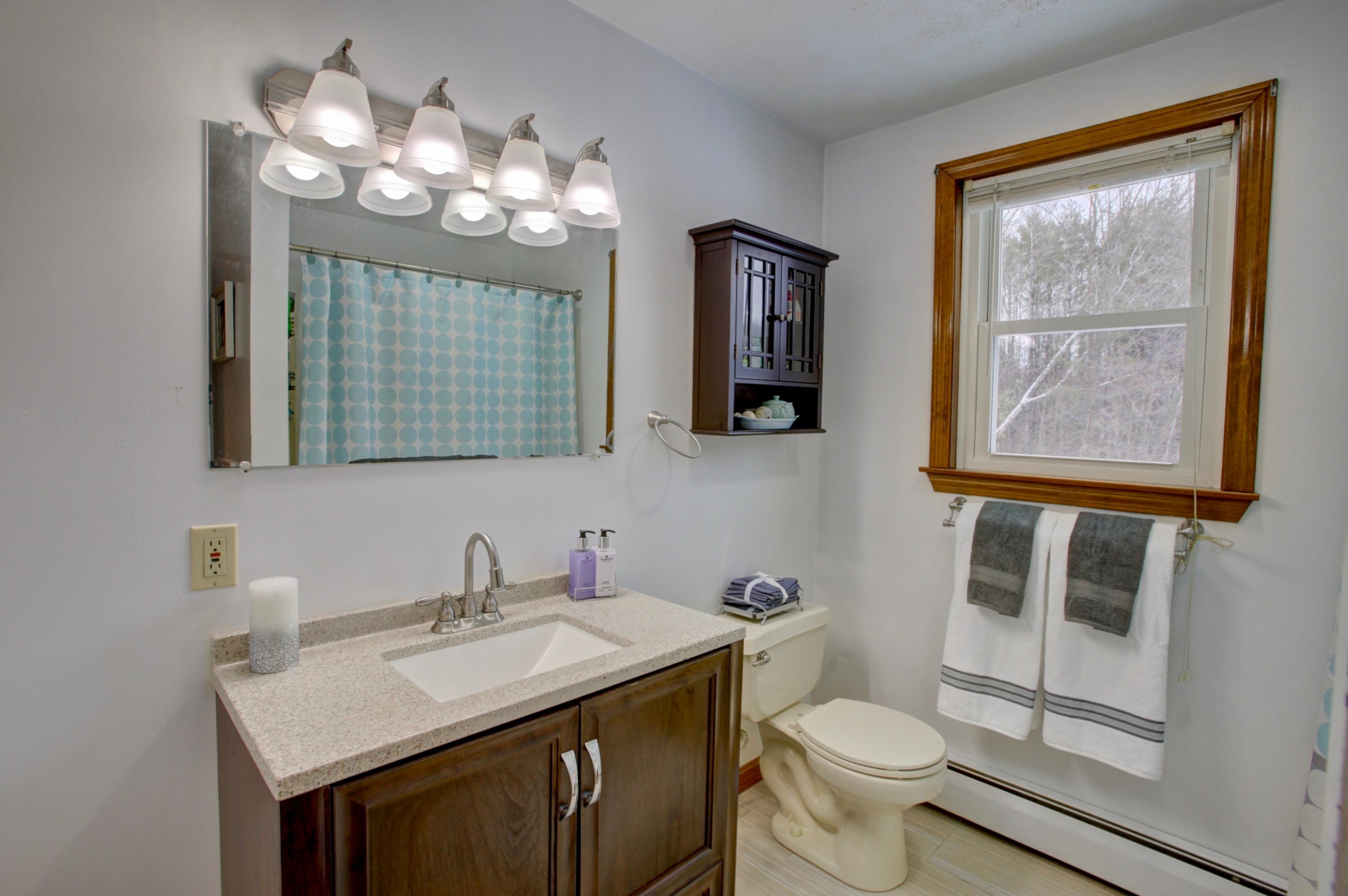 6 Hayden Brook Road Raymond, ME 04071 - Photo 13 of 31 23