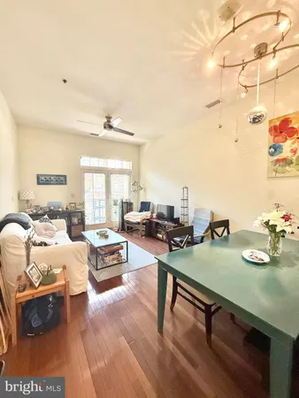 $2,499 | 309 Holland Lane, Unit 139, Alexandria, VA 22314