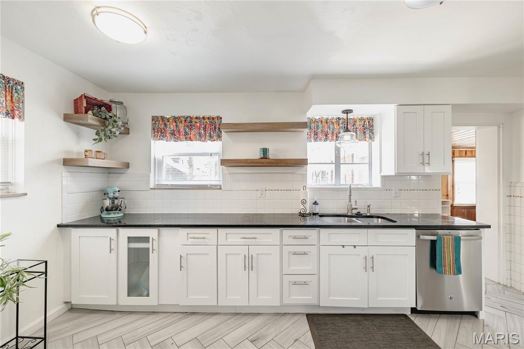 7328 Ravinia Drive Pasadena Hills, MO 63121 - Photo 18 of 63