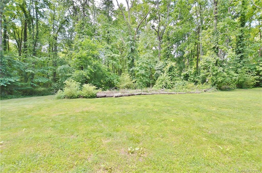 3710 Lake Road Charlotte, NC 28269 - Photo 16 of 16