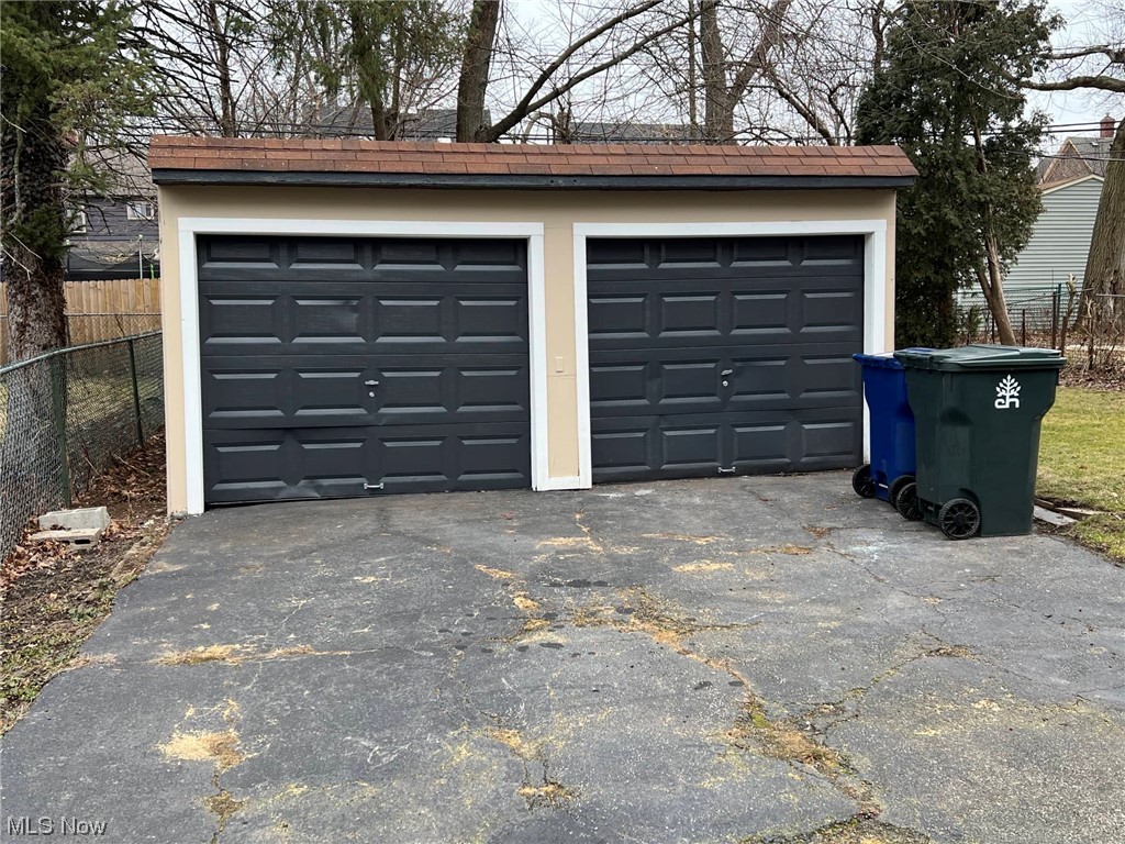1007 Rushleigh Road Cleveland Heights, OH 44121 - Photo 21 of 22 View of garage