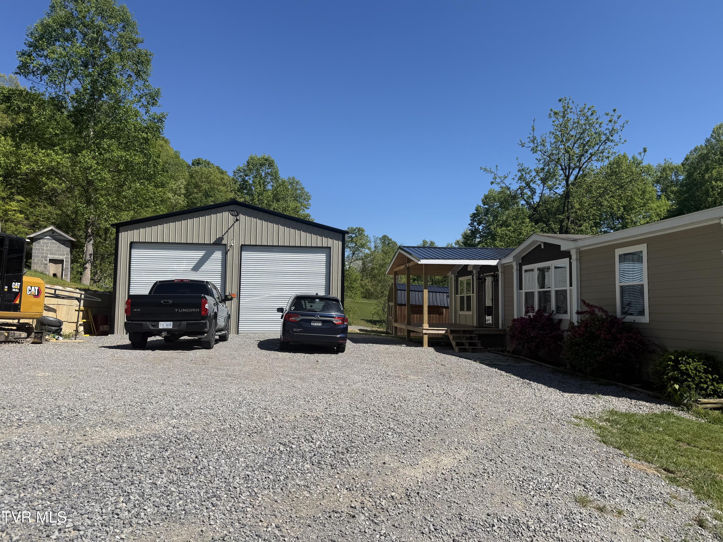 12432 Crab Orchard Road Coeburn, VA 24230 - Photo 3 of 41 IMG_5178
