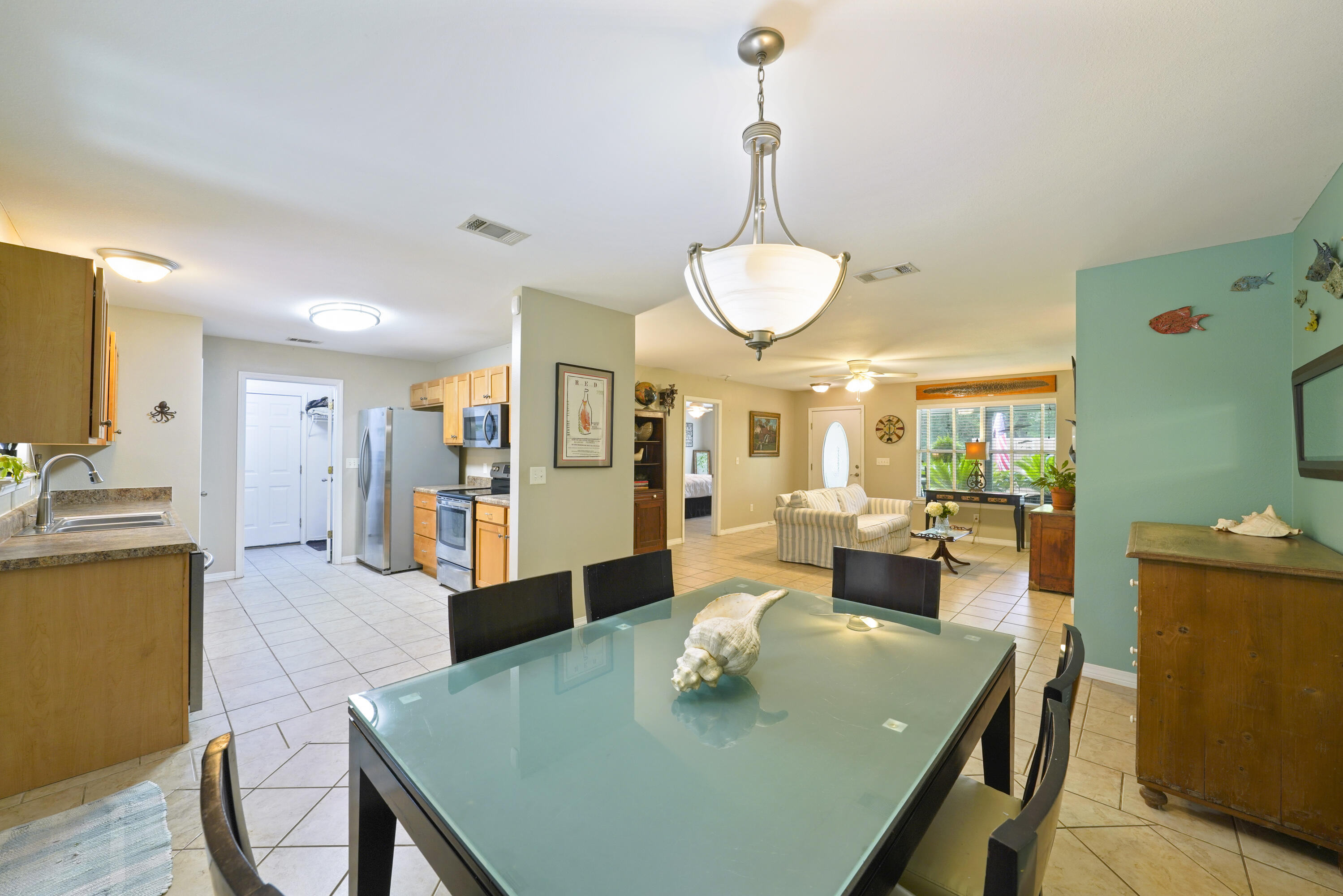 117 Will Street Freeport, FL 32439 - Photo 9 of 19 Dining Room