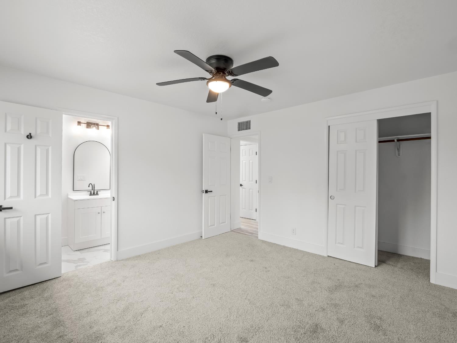 568 East San Ramon Avenue Fresno, CA 93710 - Photo 14 of 27