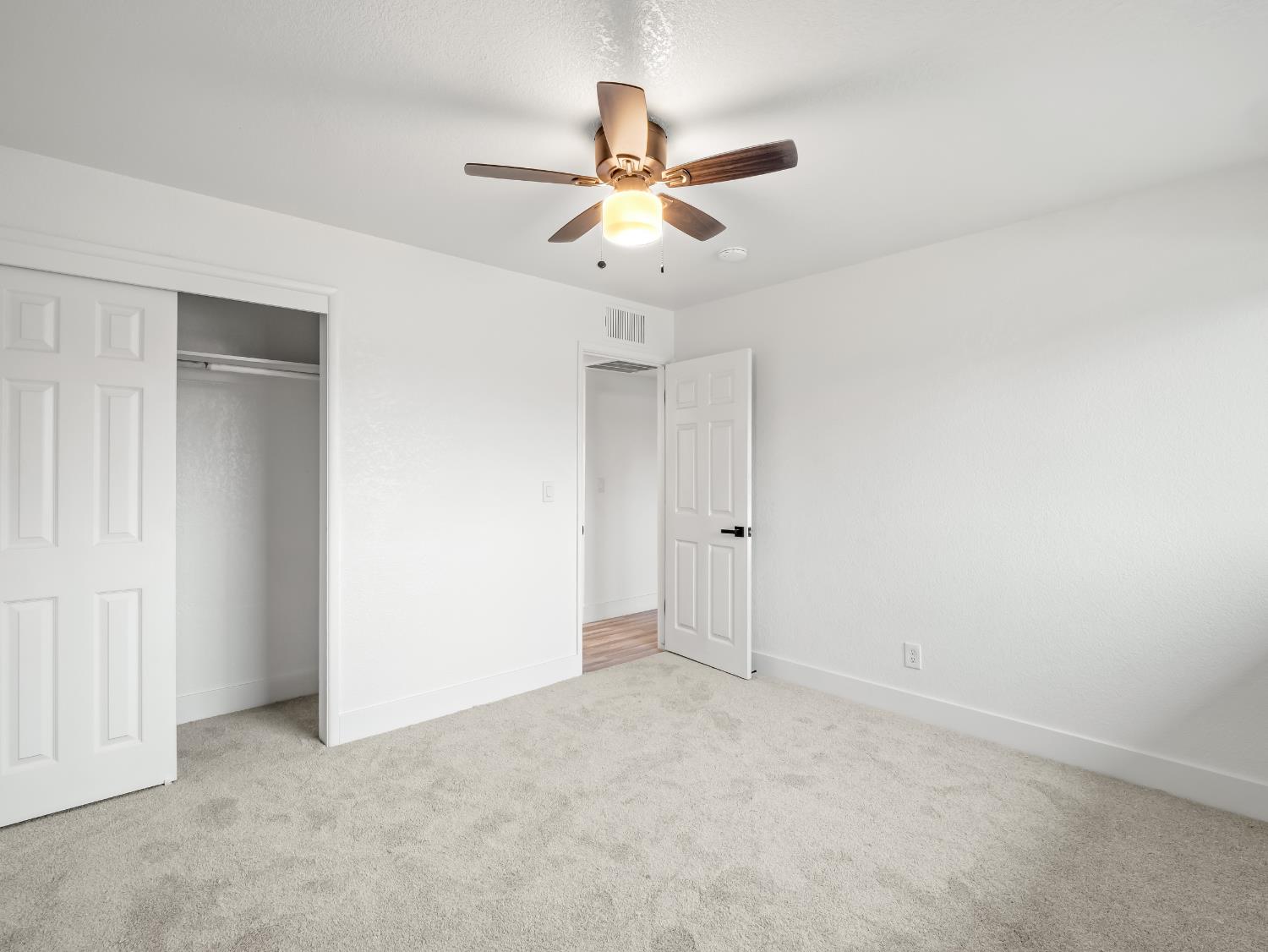 568 East San Ramon Avenue Fresno, CA 93710 - Photo 21 of 27