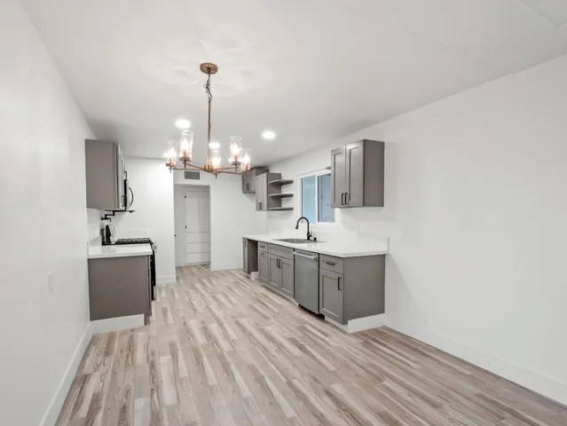 $390,000 | 568 East San Ramon Avenue, Fresno, CA 93710