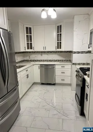 $2,500 | 146 Linden Street, Hackensack, NJ 07601