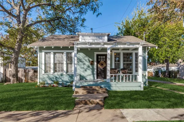 $1,750 | 517 South Vernon Avenue, Dallas, TX 75208