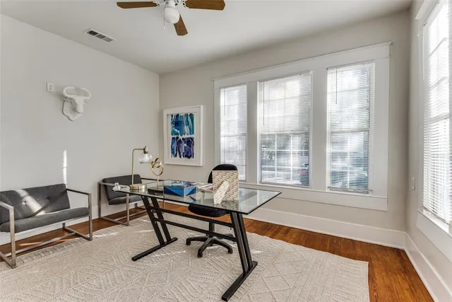 $1,950 | 517 South Vernon Avenue, Dallas, TX 75208