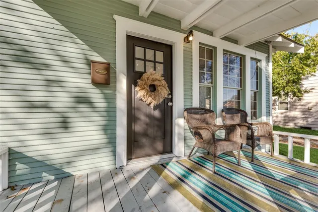 $1,950 | 517 South Vernon Avenue, Dallas, TX 75208