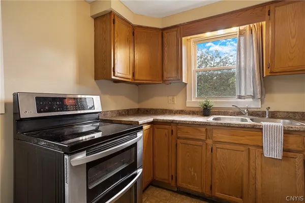 $199,999 | 205 Crehange Street, Unit 7, Syracuse, NY 13205