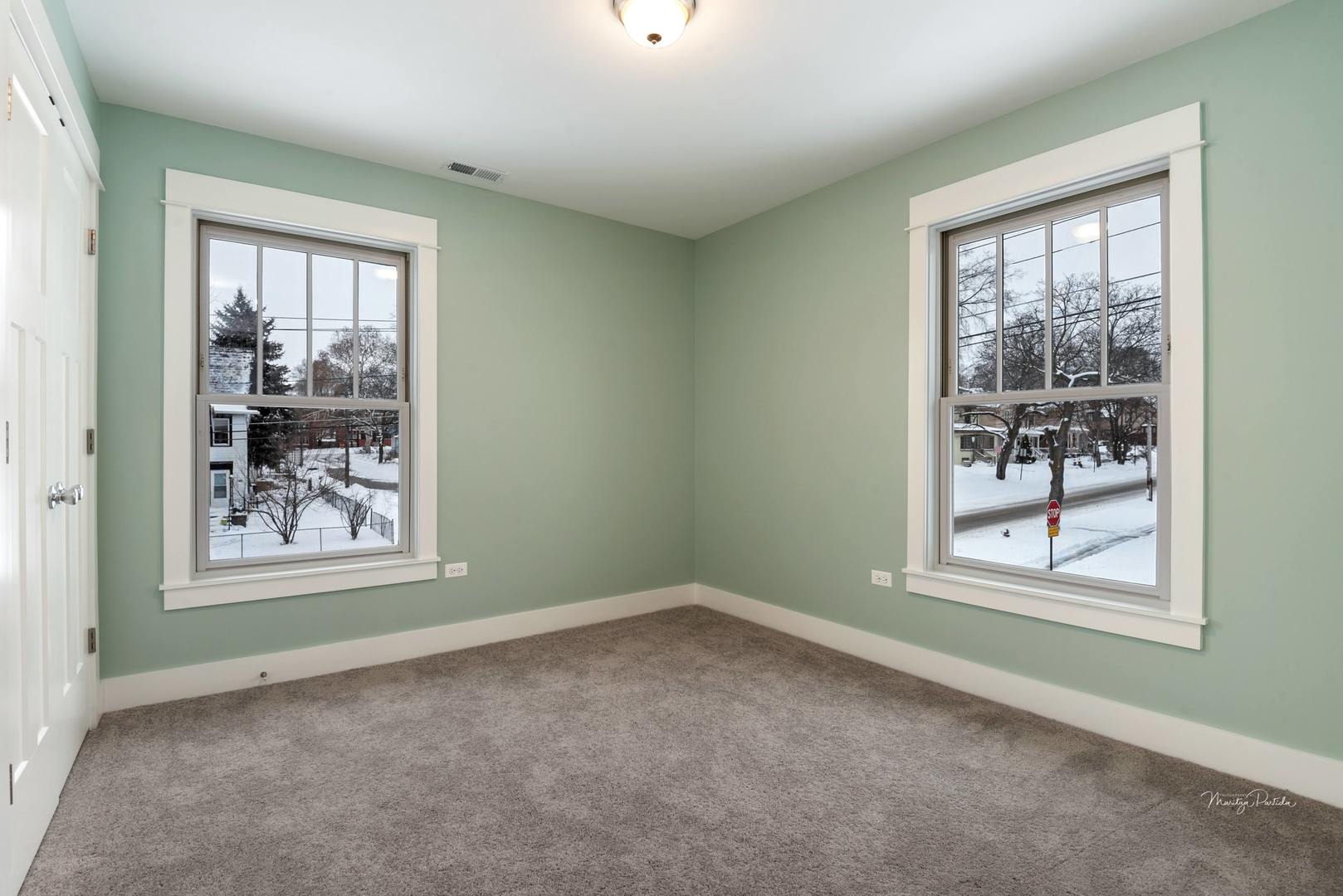 277 North Spring Street Elgin, IL 60120 - Photo 16 of 28