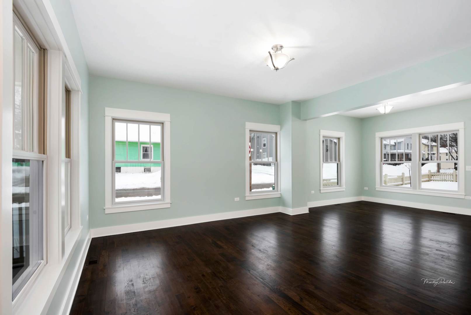 277 North Spring Street Elgin, IL 60120 - Photo 4 of 28