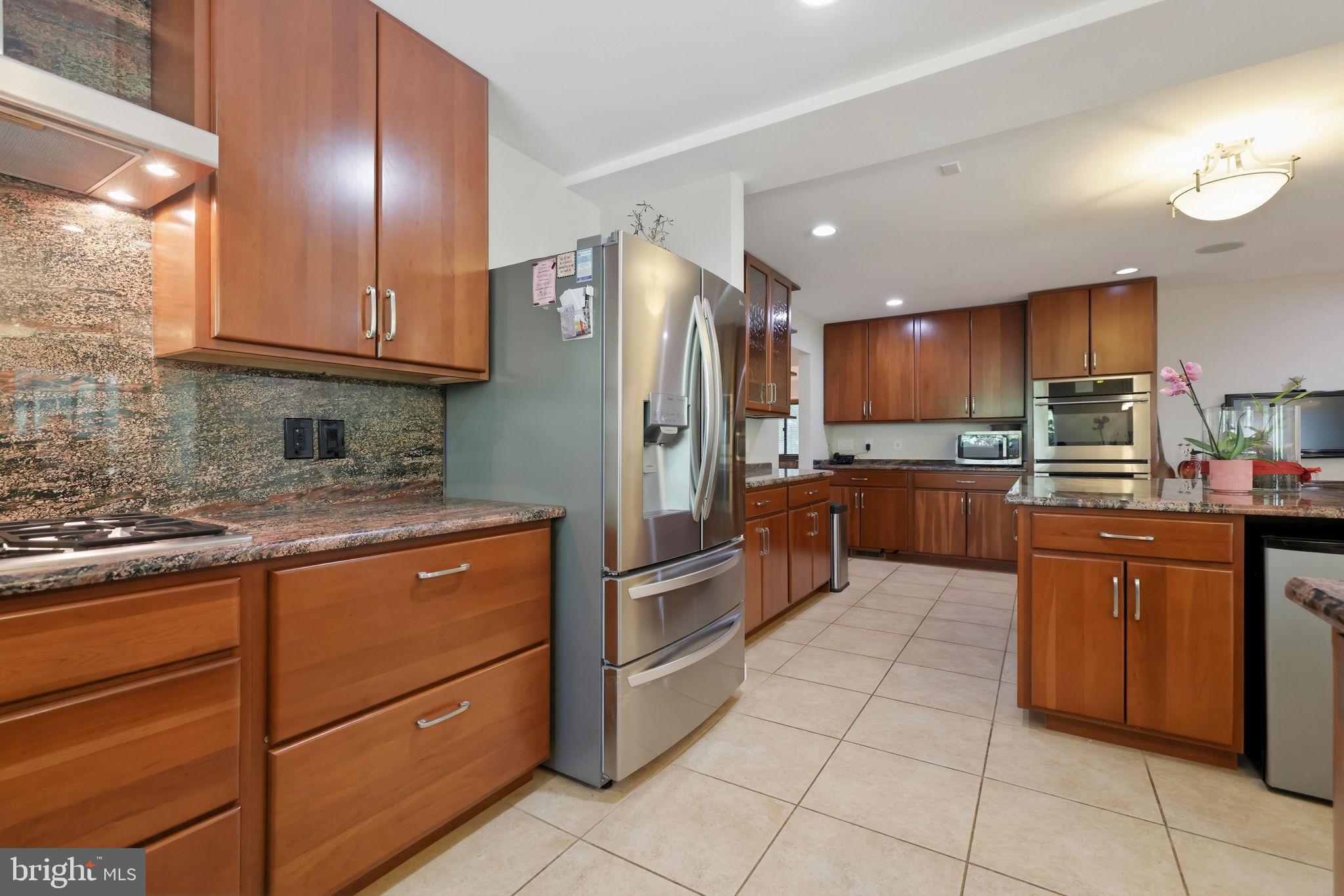 8578 Brickyard Road Potomac, MD 20854 - Photo 22 of 83