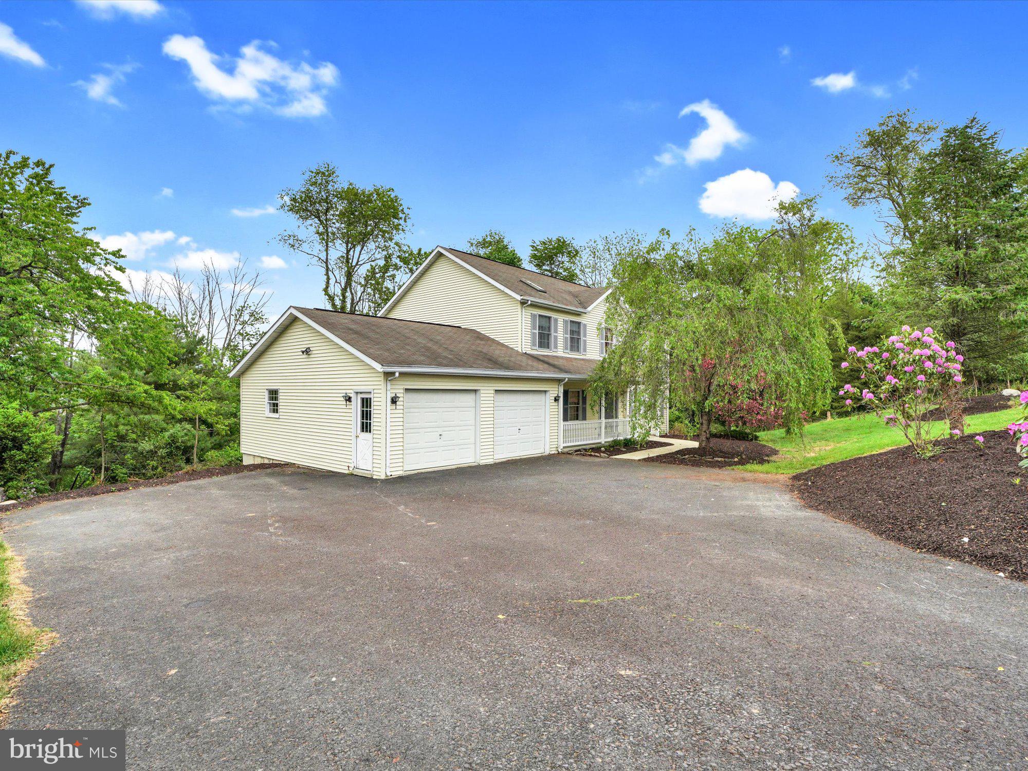 Side Two Car Garage
