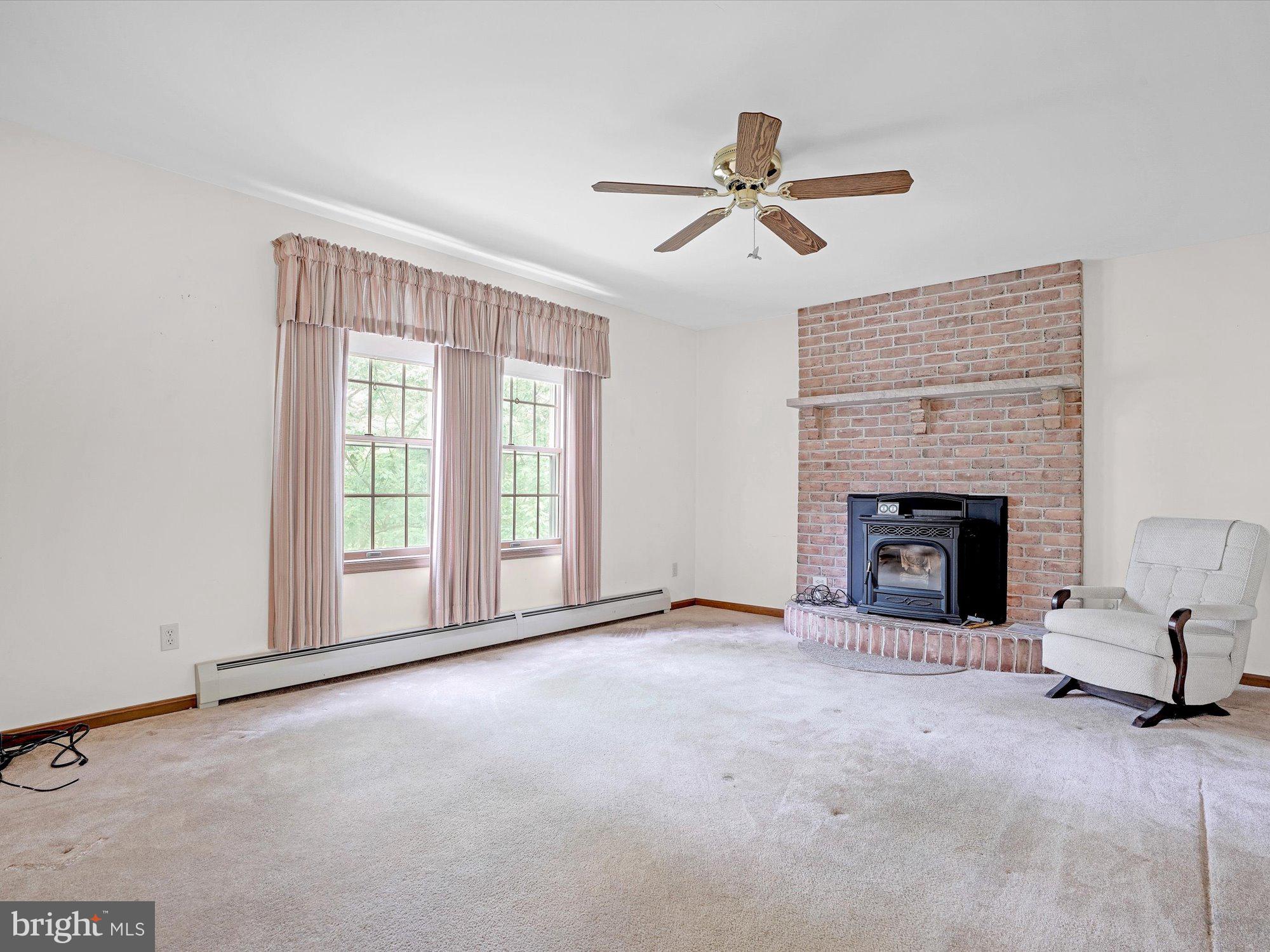 147 Frantz Road Pine Grove, PA 17963 - Photo 16 of 28 Family Room