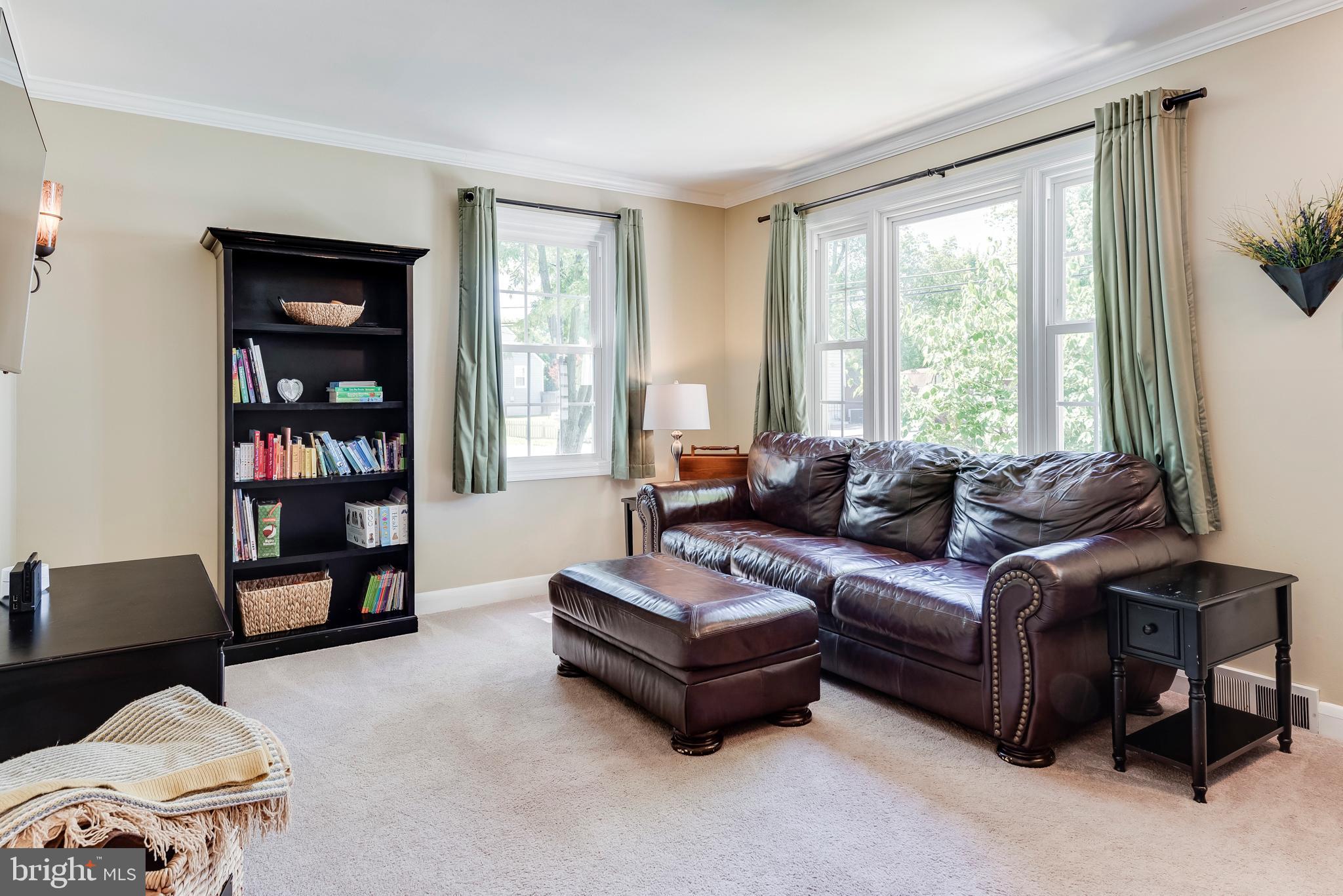 461 Broadwater Road Arnold, MD 21012 - Photo 3 of 46 Gallery Image 3