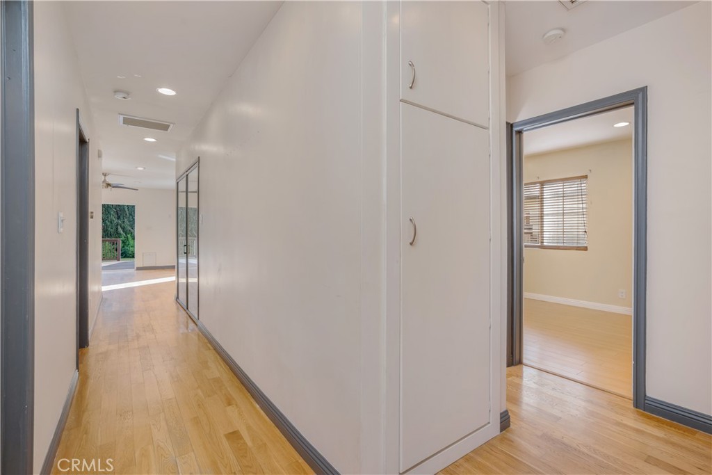 1420 North Frederic Street Burbank, CA 91505 - Photo 16 of 50