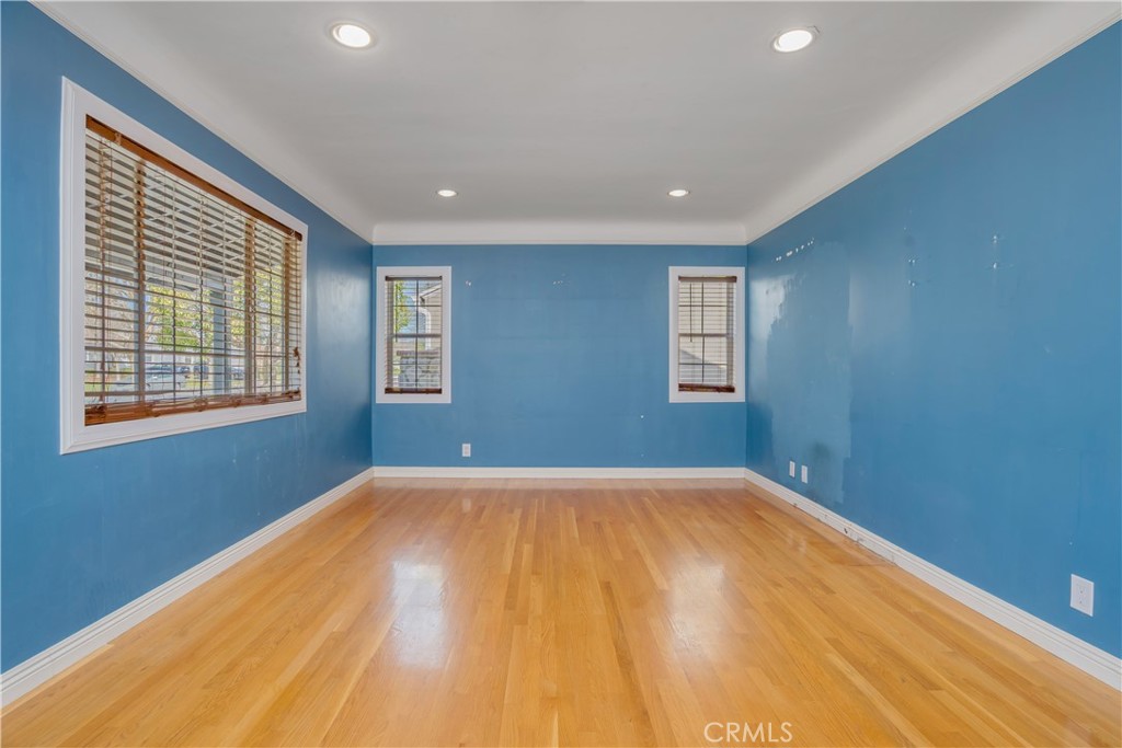 1420 North Frederic Street Burbank, CA 91505 - Photo 4 of 50