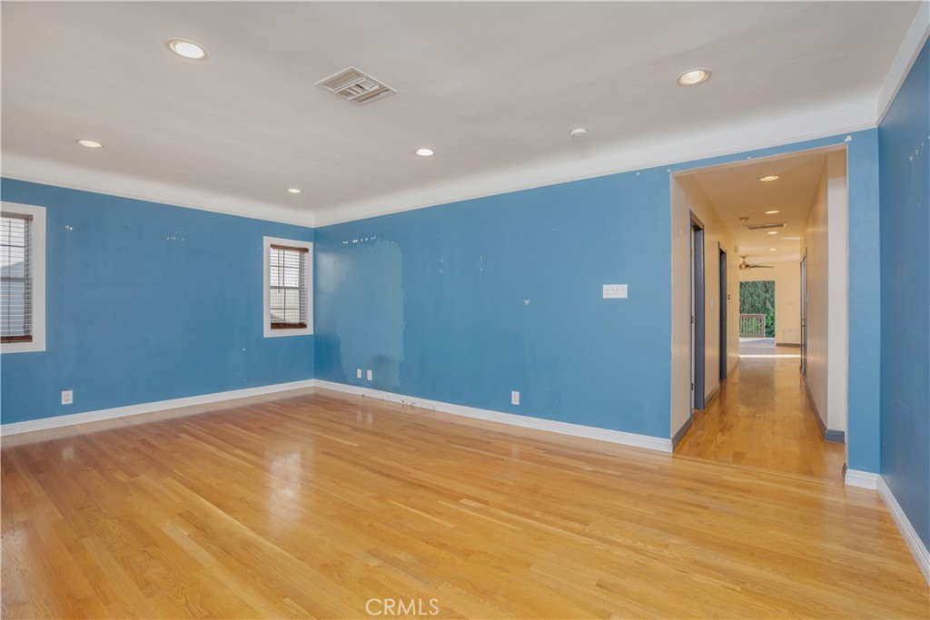 1420 North Frederic Street Burbank, CA 91505 - Photo 7 of 50