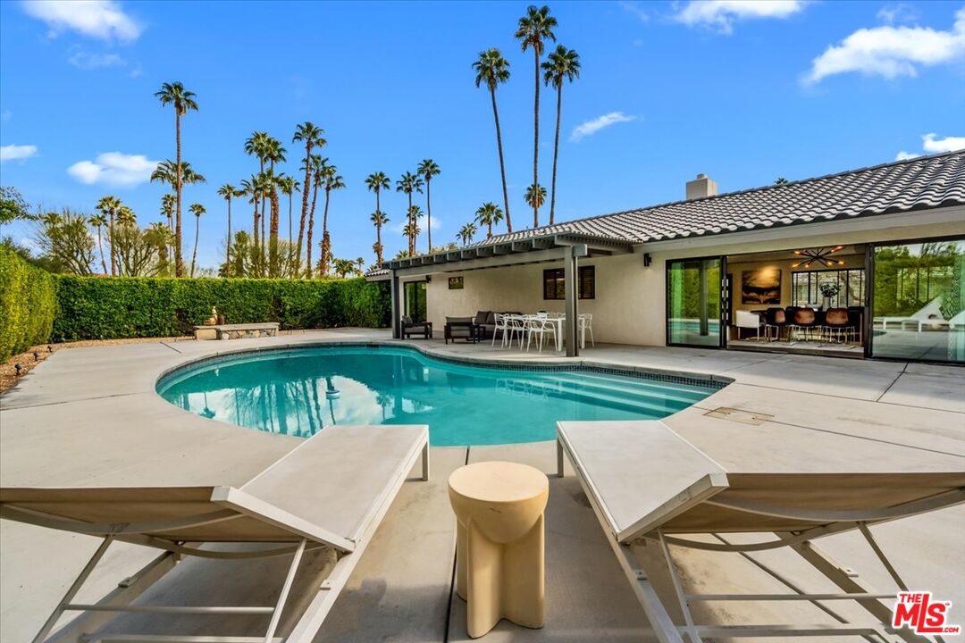 2994 Guadalupe Road Palm Springs, CA 92264 - Photo 26 of 33 a view of a house with a patio