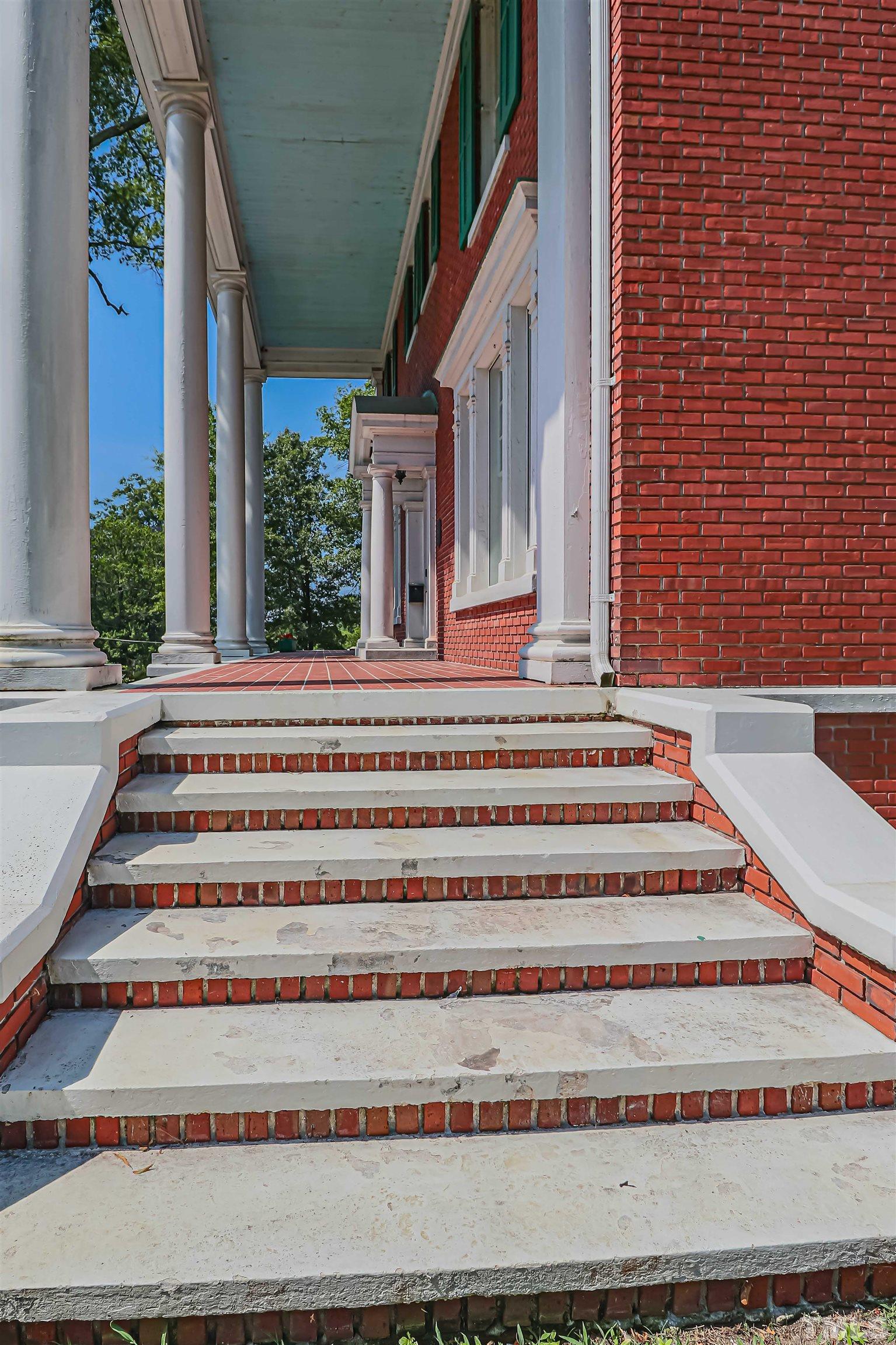 111 South George Street Goldsboro, NC 27530 - Photo 40 of 51