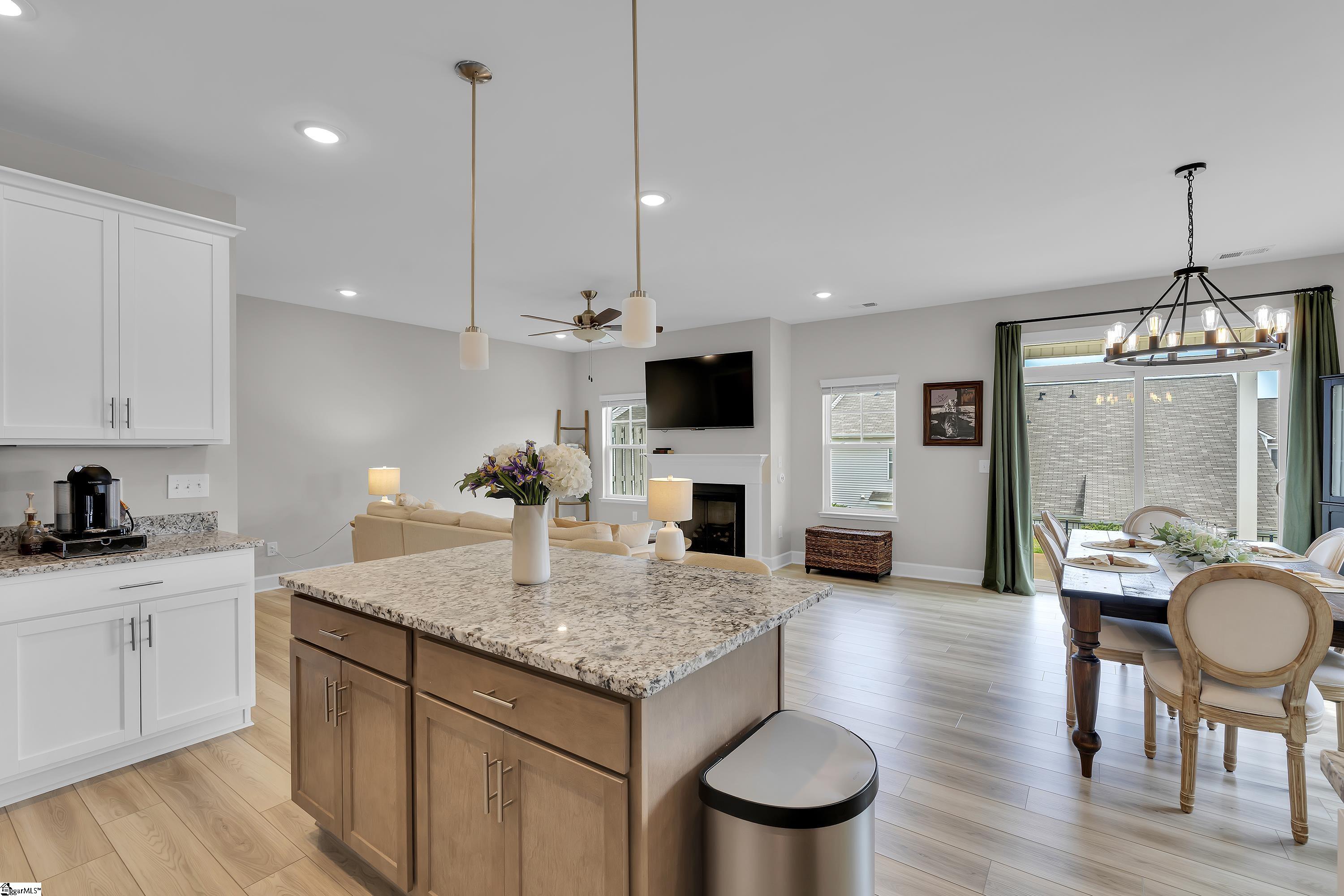 311 Hollenbeck Place Greenville, SC 29607 - Photo 6 of 24
