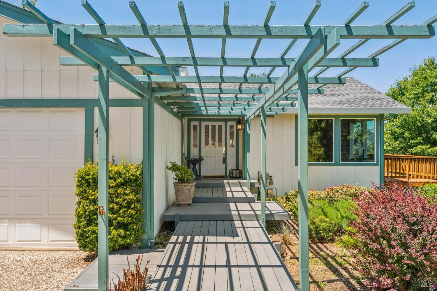 425 Oak Point Place Santa Rosa, CA 95409 - Photo 9 of 59