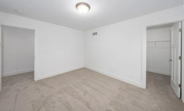 $830,000 | 1924 Percy Lane, Highland, MI 48357