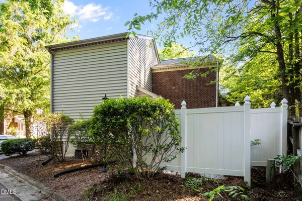 $275,000 | 109 Sully Court, Chapel Hill, NC 27514