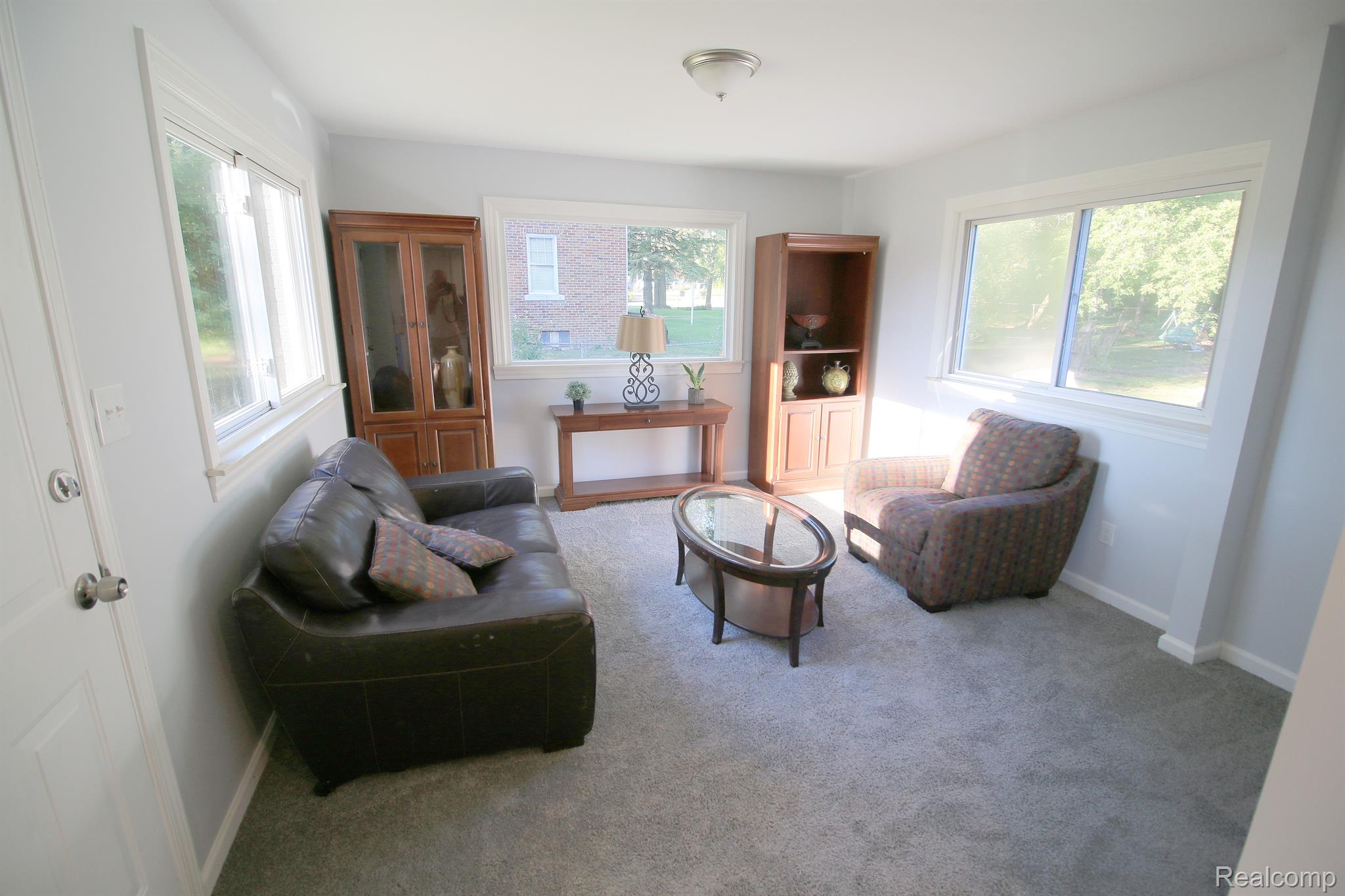 32600 Ruehle Avenue Warren, MI 48093 - Photo 9 of 22 Gallery Image 9