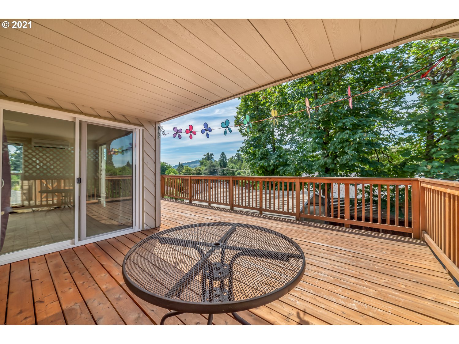439 Riverview Boulevard Springfield, OR 97477 - Photo 14 of 31