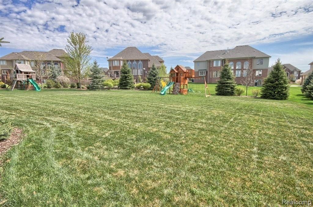 1349 Tranquility Court Rochester, MI 48306 - Photo 24 of 25 Backyard.jpg
